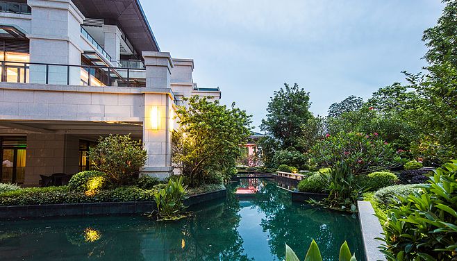 广州泰康之家·粤园 典雅 自然 生态 水景 植物空间 景观设计(SED新西林景观国际,受邀加入ASLA协会,拥有风景园林工程设计专项甲级,业务范围:住宅及社区设计、酒店及度假设计、养老地产及产业园区设计、商业地产设计、城市及空间设计、城市规划设计) (5)